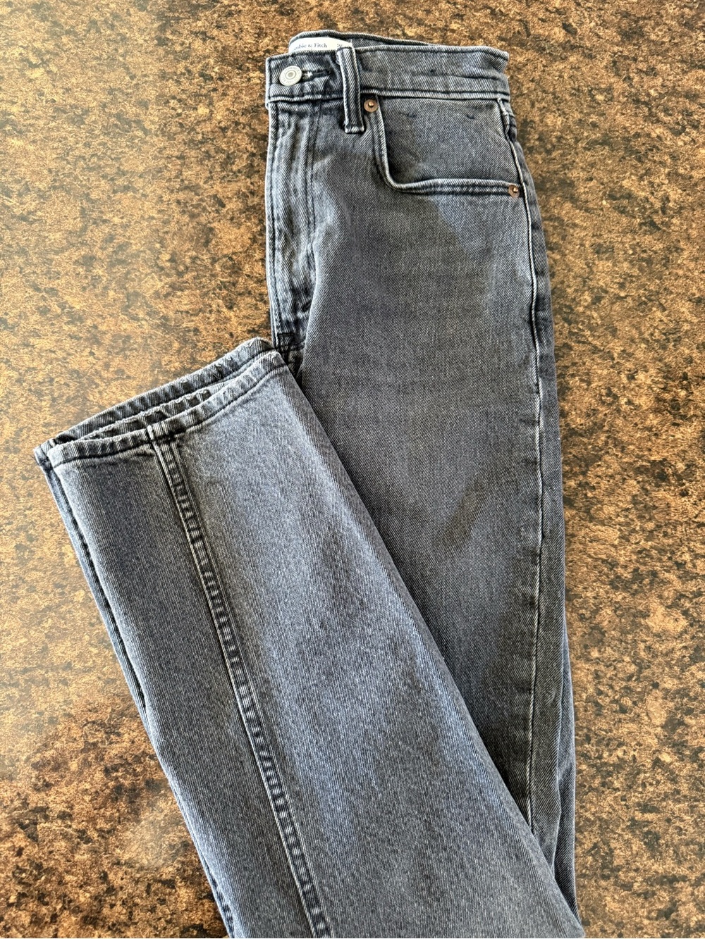 Women’s Classic Straight Fit Jeans - Gray Wash